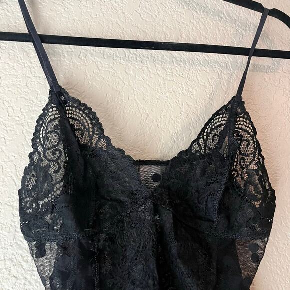 In Bloom Lace Polka Dot Camisole Tank Top Black Medium - Picture 4 of 7